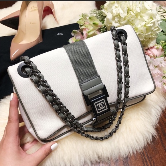 CHANEL Handbags - CHANEL 💯Rare Canvas Flap Bag